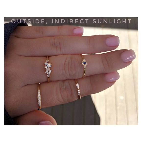 Thru Thick and Thin Band 18k Gold Luxe minimalist - Picture 4 of 4